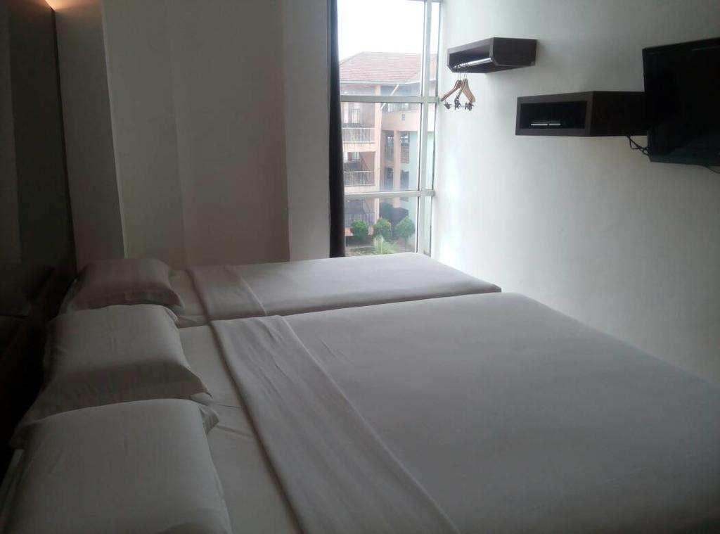 Dream Hotel Klang Buitenkant foto