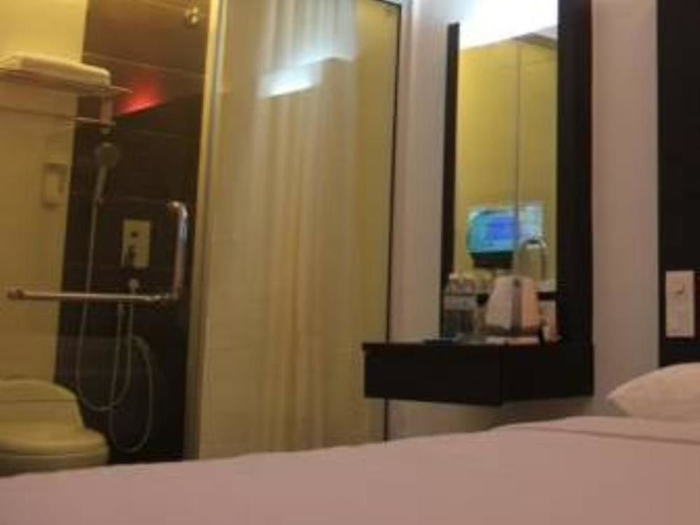 Dream Hotel Klang Buitenkant foto
