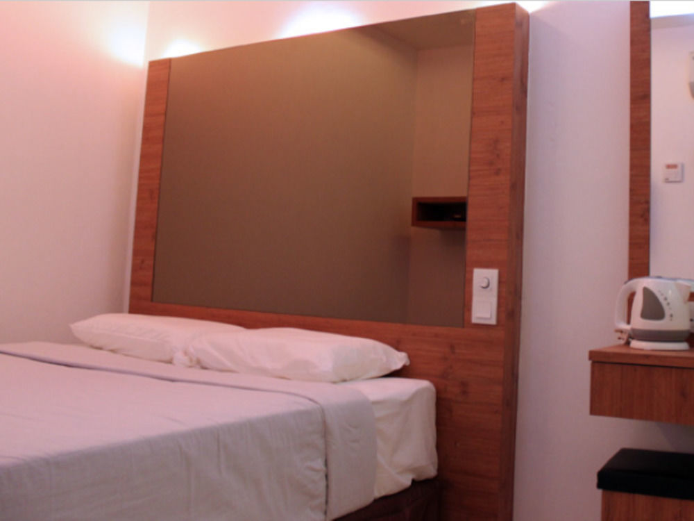 Dream Hotel Klang Buitenkant foto
